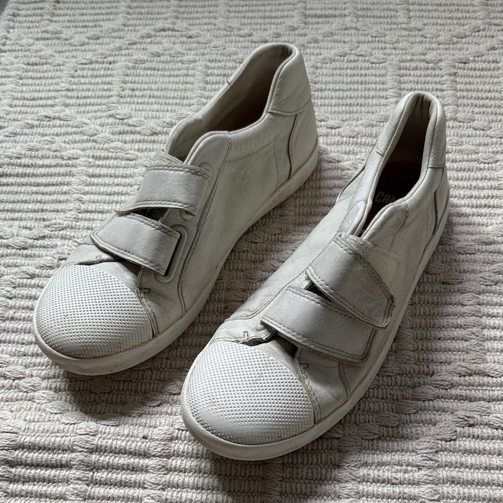 B15 Camper Kids 36/3.5 Velcro Sneakers in White